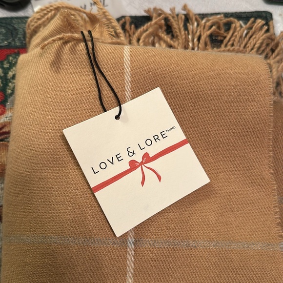 Love & Lore Tan Windowpane Scarf - Picture 5 of 5